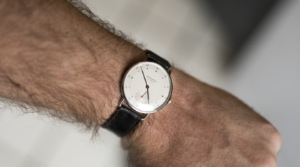 nomos-glashutte-metro-neomatik